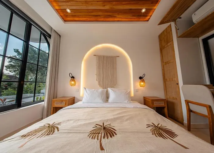 Candrasa - 5br Mediterranean Retreat - Villa Canggu