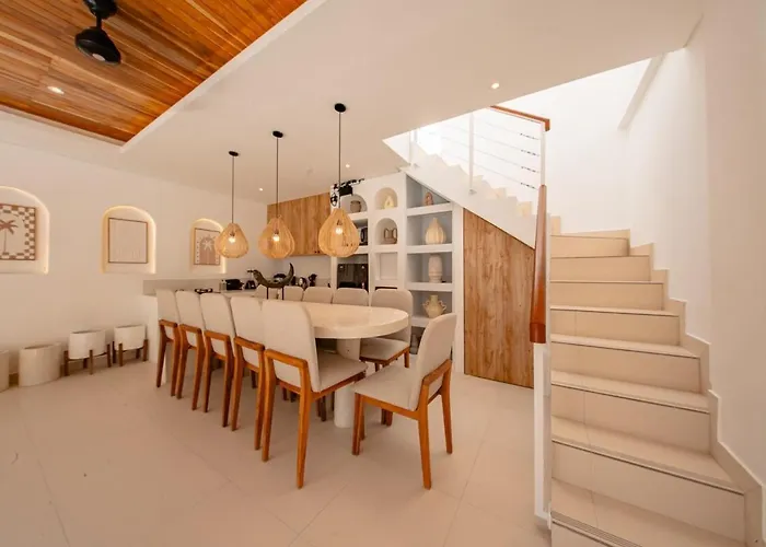 Villa Candrasa - 5br Mediterranean Retreat - Canggu