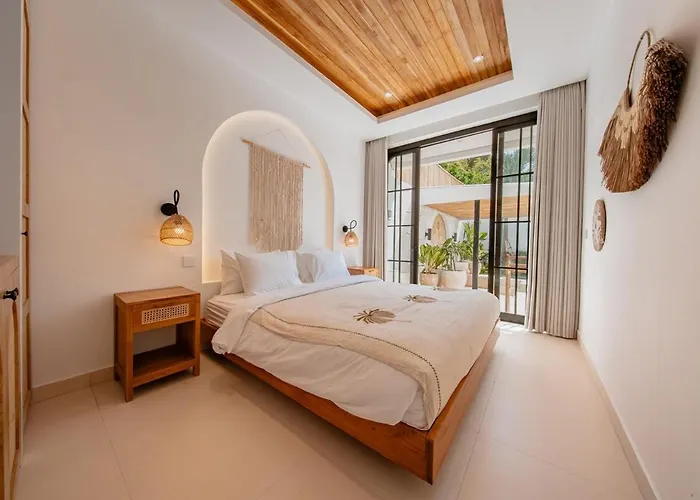 Candrasa - 5br Mediterranean Retreat - Canggu