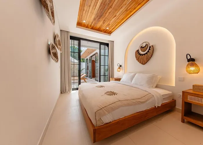 Candrasa - 5br Mediterranean Retreat - Canggu